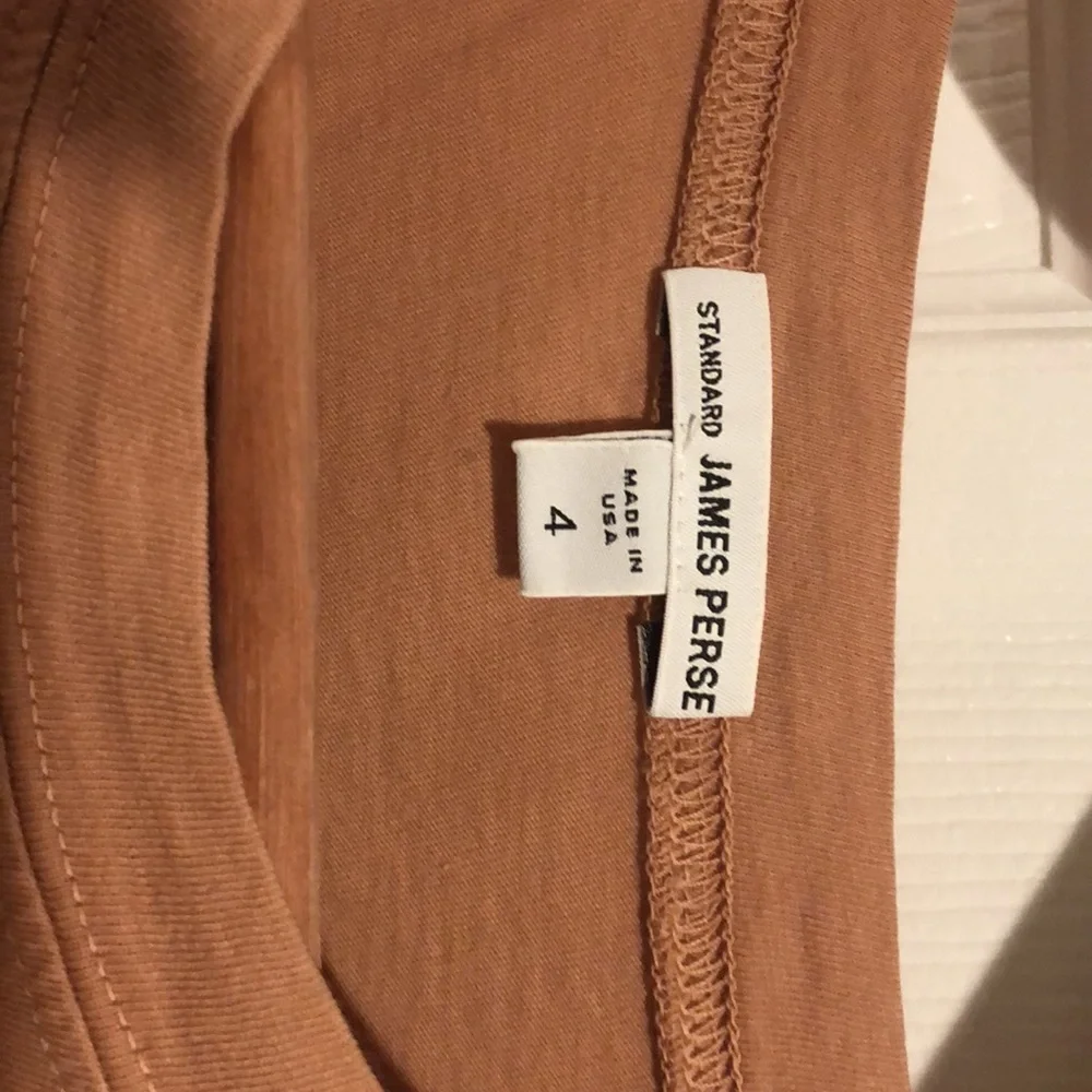James Perse standard long sleeve size 4, lightly used - Picture 2 of 3